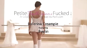 Evelin's sensual dance leads to intense floor sex